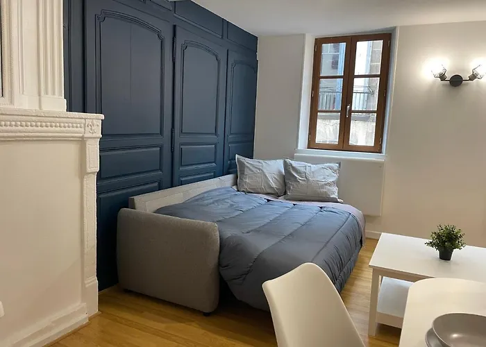 Le Double Pirou # 2 # Halte Auvergne Apartment *